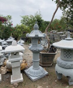 Alternative view of Đèn đá