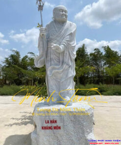 Alternative view of La Hán Kháng Môn