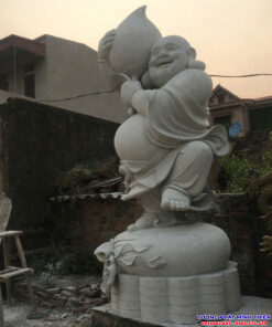 Alternative view of Phật Di Lặc